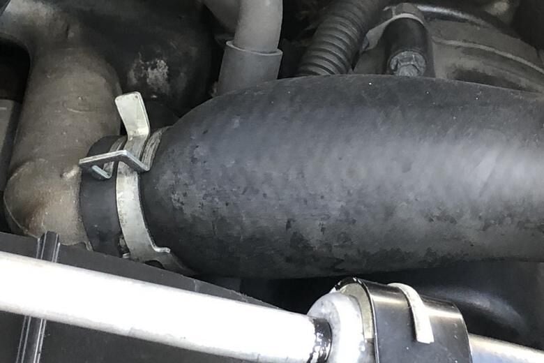Renault Modus Radyatör Hortumu Neden Patlar?