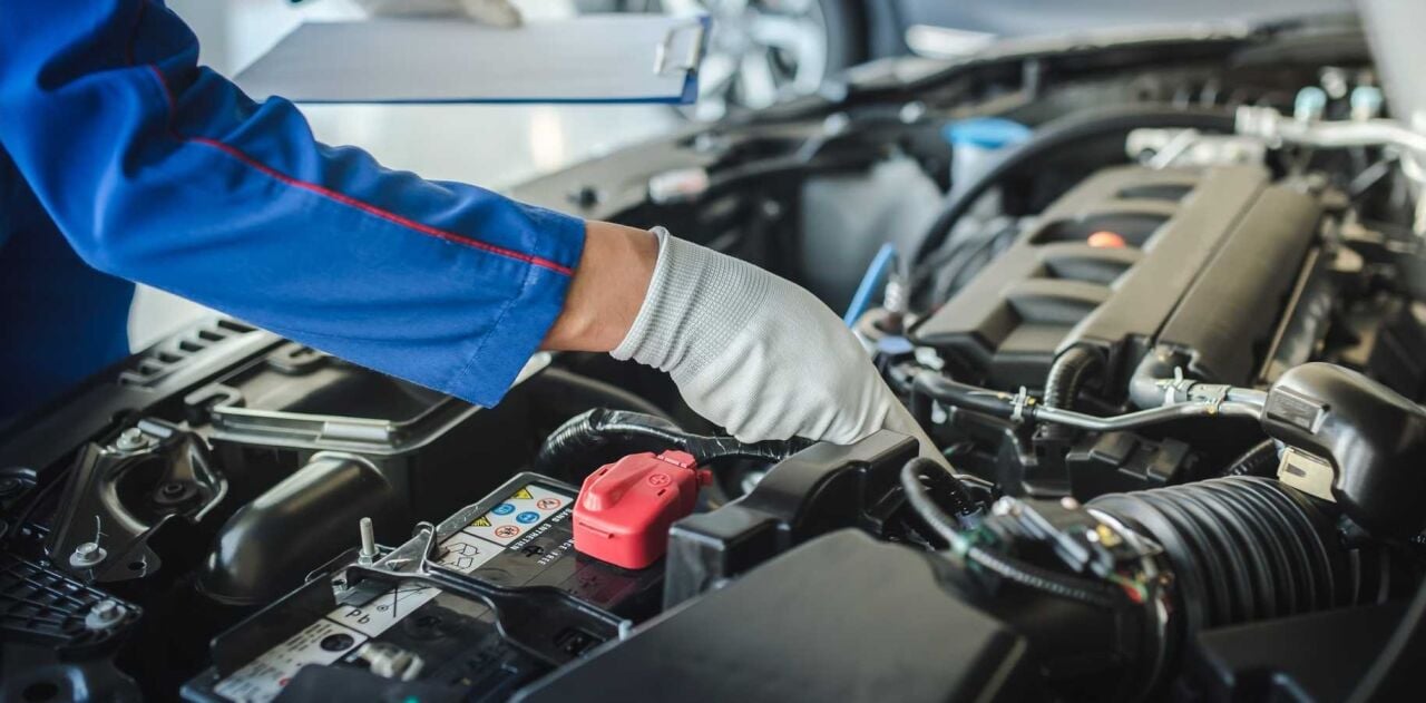 Oto Elektrik Parçaları: Hangi Sorunlar Hangi Parçayı İşaret Eder?